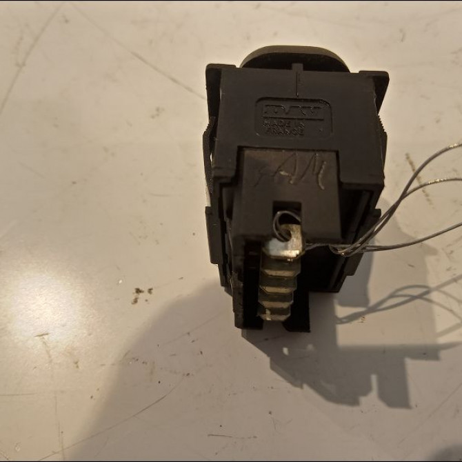 Commande lève-glace porte avant droite occasion PEUGEOT PARTNER I Phase 2 11-2002->05-2008 1.6 HDI 16v 90ch 3