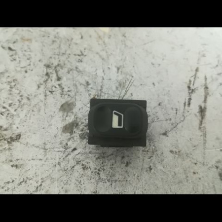 Commande lève-glace porte avant droite occasion PEUGEOT PARTNER I Phase 2 11-2002->05-2008 2.0 HDI