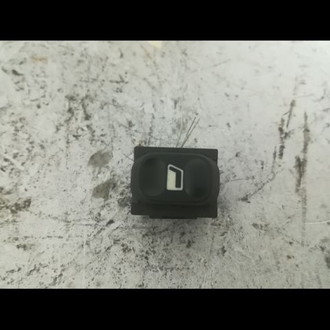 Commande lève-glace porte avant droite occasion PEUGEOT PARTNER I Phase 2 11-2002->05-2008 2.0 HDI 1