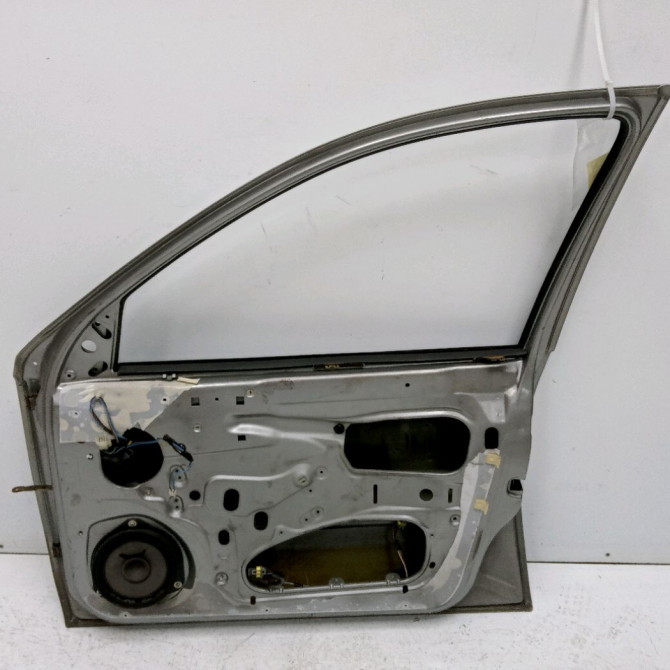 Porte avant droite occasion OPEL CORSA II Phase 1 03-1993->04-1997 1.4i 8v 60ch 90535124 2