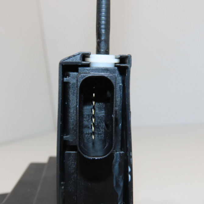 Serrure porte ard occasion PEUGEOT 308 II Phase 1 04-1995->04-1999 1.5 BlueHDI 100ch 9826110980 5