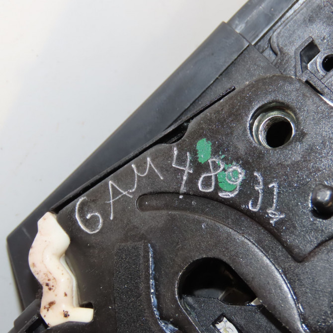 Serrure porte ard occasion PEUGEOT 308 II Phase 1 04-1995->04-1999 1.5 BlueHDI 100ch 9826110980 7