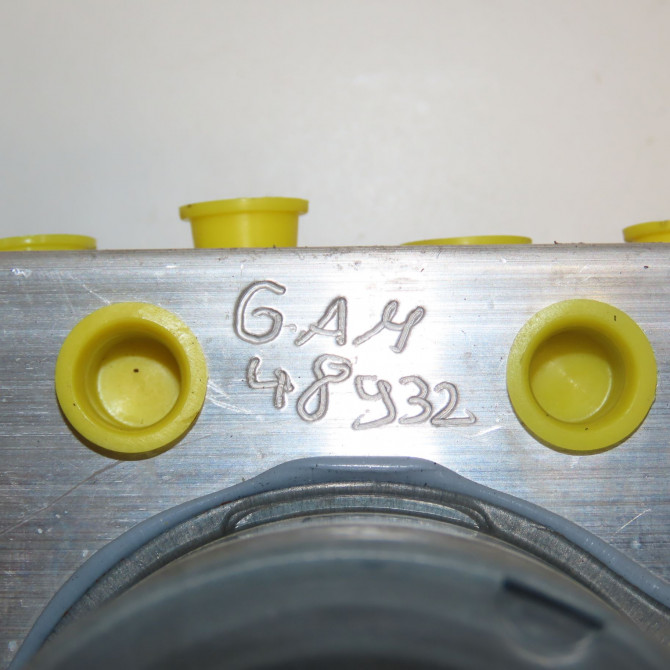 Unité hydraulique ABS occasion PEUGEOT 308 II Phase 1 04-1995->04-1999 1.5 BlueHDI 100ch 1637317880 6