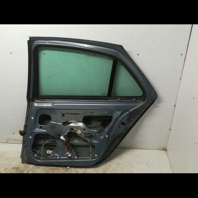 Porte arrière droite occasion RENAULT LAGUNA II Phase 2 03-2005->09-2007 1.9 DCI 125ch 7751472441 2