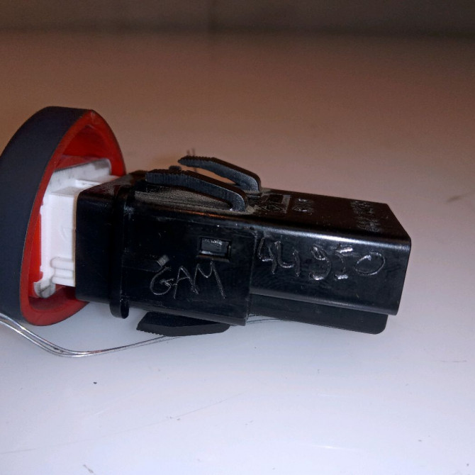 Bouton de warning occasion RENAULT CLIO II Phase 2 06-2001->07-2006 1.5 DCI 65ch 8200634256 3