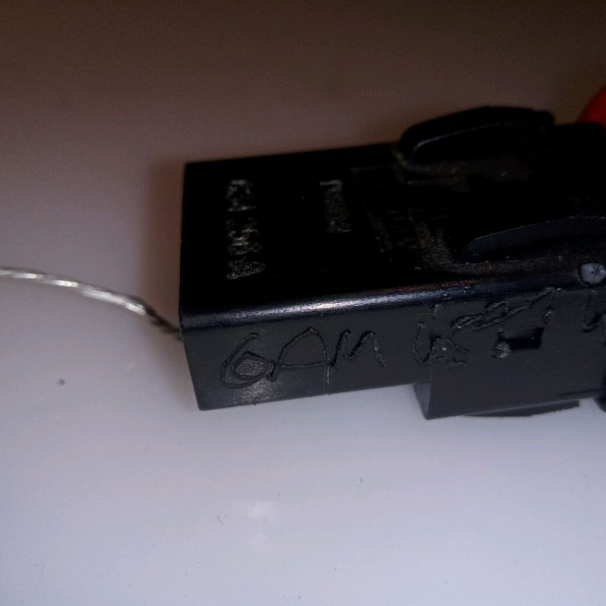 Bouton de warning occasion RENAULT CLIO CAMPUS II Phase 1 07-2006->07-2009 1.5 DCI 65ch 8200634256 3