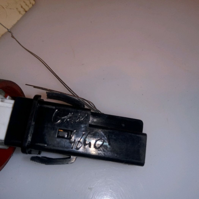 Bouton de warning occasion RENAULT CLIO II Phase 2 06-2001->07-2006 1.5 DCI 65ch 8200634256 3