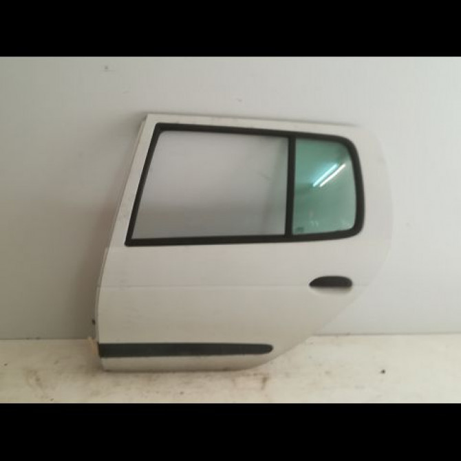 Porte arrière gauche occasion RENAULT MEGANE I Phase 2 03-1999->06-2003 1.9 DTI 7751470585 1
