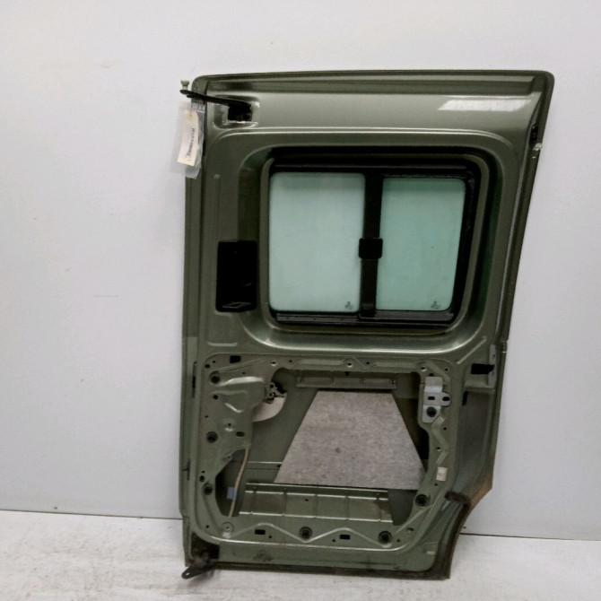 Porte coulissante d occasion VOLKSWAGEN CADDY III Phase 1 03-2004->07-2010 1.9 TDI 105ch 2K5843108C 5