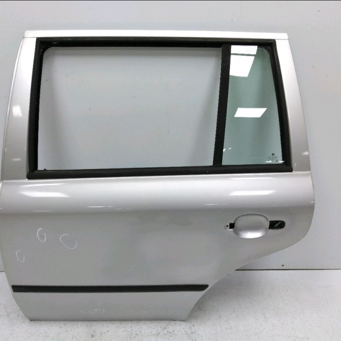 Porte arrière gauche occasion SKODA OCTAVIA I Phase 1 04-1995->04-1999 1.9 TDI 90ch 1U9833055 1