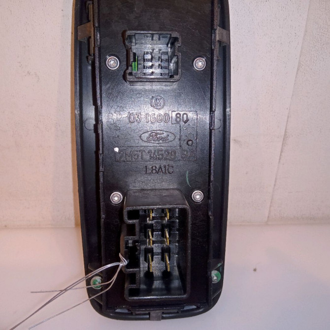 Commande lève-glace porte avant gauche occasion FORD CMAX I Phase 2 03-2007->09-2010 1.8 TDCI 8v 115ch 1471922 3