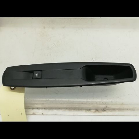 Commande lève-glace porte avant droite occasion RENAULT MEGANE III Phase 2 01-2012->06-2014 1.5 DCI 8v 110ch