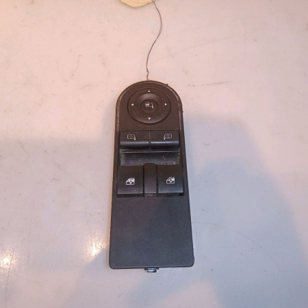 Commande lève-glace porte avant gauche occasion OPEL ZAFIRA II Phase 2 01-2008->12-2014 1.9 CDTI 100ch 13228876