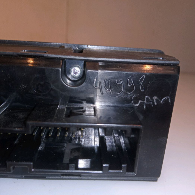 Commande lève-glace porte avant gauche occasion OPEL ZAFIRA II Phase 2 01-2008->12-2014 1.9 CDTI 100ch 13228876 3