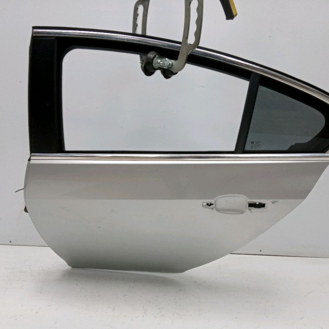 Porte arrière gauche occasion OPEL INSIGNIA Phase 1 01-2009->03-2013 20966024 1