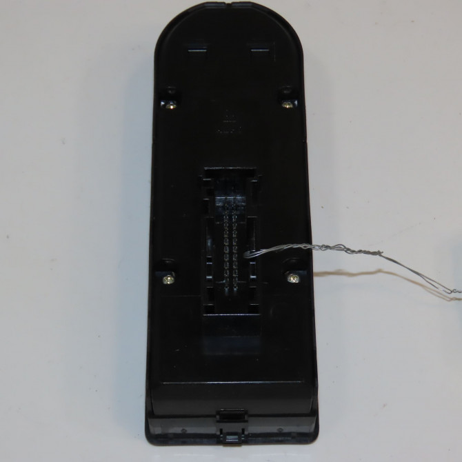 Commande lève-glace porte avant gauche occasion OPEL ZAFIRA II Phase 2 01-2008->12-2014 1.7 CDTI 125ch 13228876 2