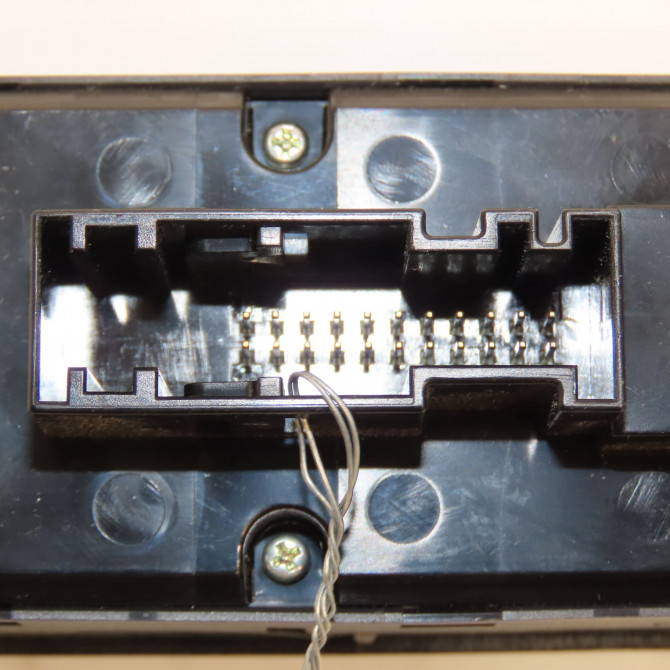 Commande lève-glace porte avant gauche occasion OPEL ZAFIRA II Phase 2 01-2008->12-2014 1.7 CDTI 125ch 13228876 3