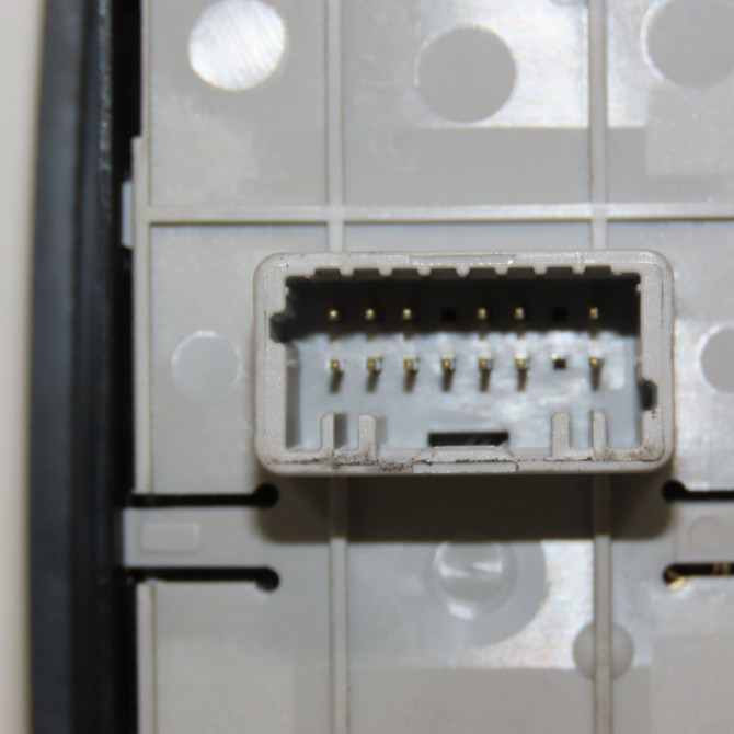 Commande lève-glace porte avant gauche occasion RENAULT MEGANE III Phase 1 04-1995->04-1999 1.5 DCI 95ch 3