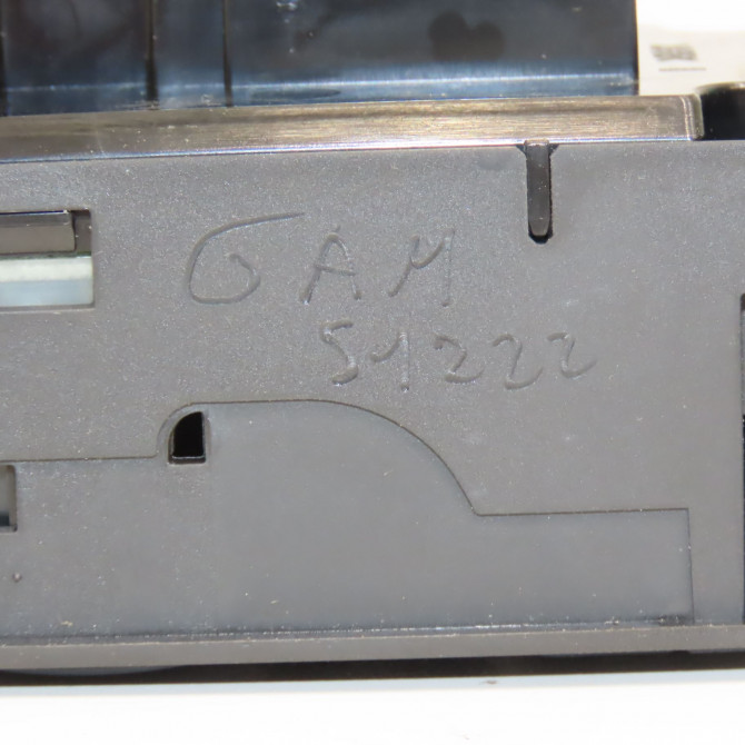 Commande lève-glace porte avant gauche occasion OPEL ZAFIRA II Phase 2 01-2008->12-2014 1.7 CDTI 125ch 13228876 4