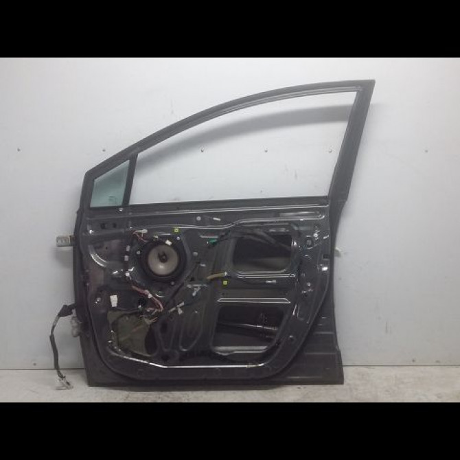 Porte avant droite occasion TOYOTA COROLLA VERSO II Phase 1 05-2004->06-2007 115 D-4D 670010F010 2