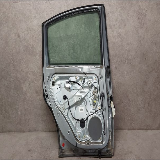 Porte arrière gauche occasion VOLKSWAGEN PASSAT IV Phase 2 10-2000->03-2005 1.9 TDI 100ch 3B5833051AB 2