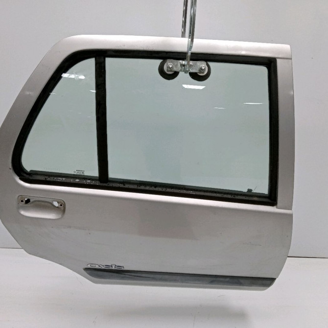 Porte arrière droite occasion RENAULT CLIO I Phase 3 03-1996->08-1998 1.9 D 65ch 7751470529 1