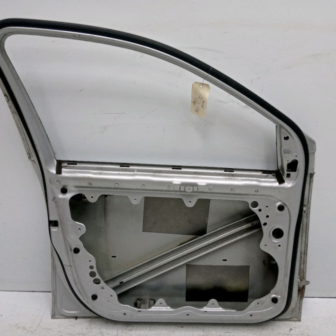 Porte avant gauche occasion VOLKSWAGEN POLO IV Phase 2 05-2005->09-2009 1.4 TDI 70ch 6Q3831055K 2