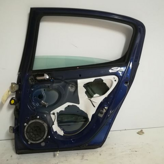 Porte arrière droite occasion PEUGEOT 407 Phase 1 04-2004->07-2008 1.6 HDI 16v 9008N1 2
