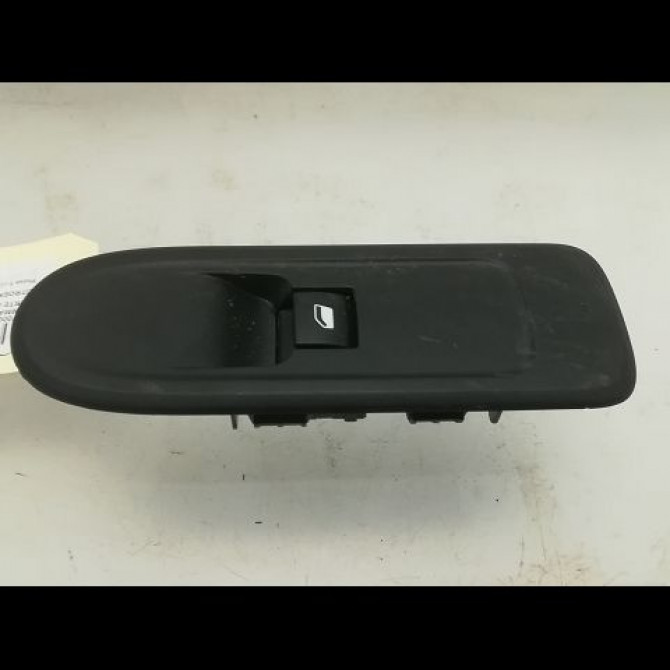 Commande lève-glace porte avant droite occasion CITROEN C3 II Phase 1 11-2009->02-2013 1.4 HDi 70ch 6490CH 1