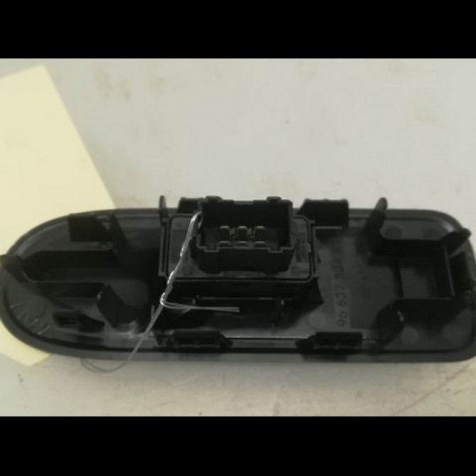 Commande lève-glace porte avant droite occasion CITROEN C3 II Phase 1 11-2009->02-2013 1.4 HDi 70ch 6490CH 2