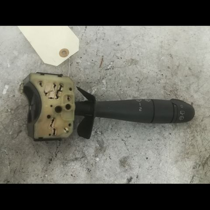 Commande essuie glace occasion RENAULT CLIO II Phase 1 03-1998->06-2001 1.4i 8v 75ch 1