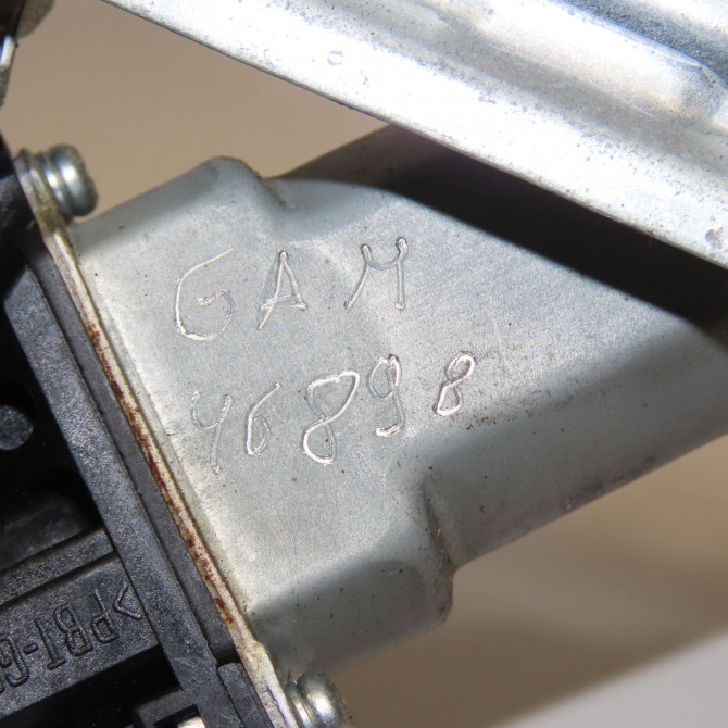 Mecanisme+moteur leve-glace arg occasion NISSAN JUKE Phase 2 03-2014->... 1.5 DCI 110ch 827211KA1C 4