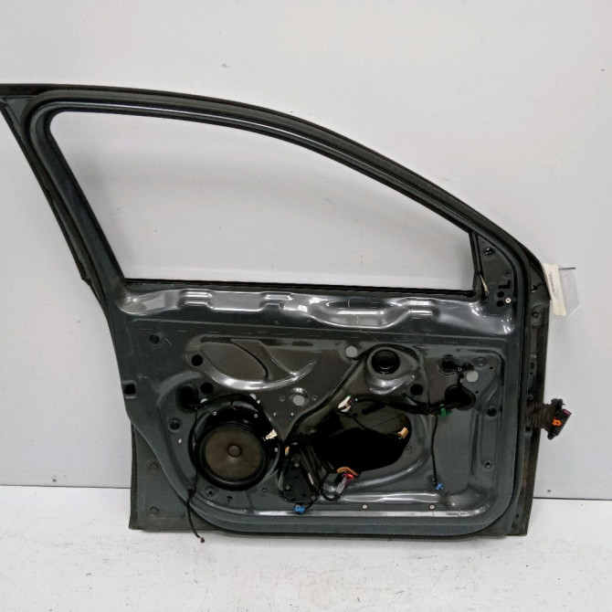 Porte avant gauche occasion VOLKSWAGEN JETTA III Phase 1 09-2005->12-2010 1.9 TDI 105ch 1K5831301AA 2