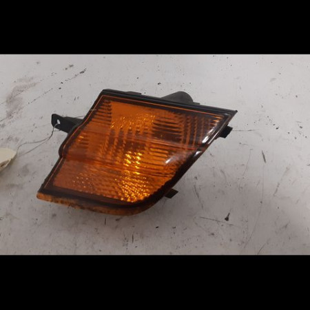 Clignotant gauche occasion NISSAN MICRA III Phase 1 01-2003->07-2005 1.2i 80ch 26135AX600