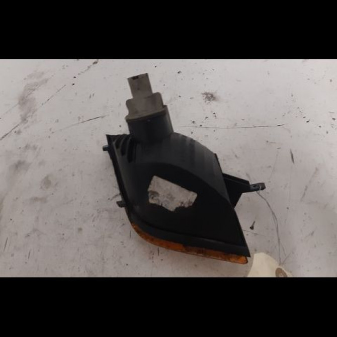 Clignotant gauche occasion NISSAN MICRA III Phase 1 01-2003->07-2005 1.2i 80ch 26135AX600 2