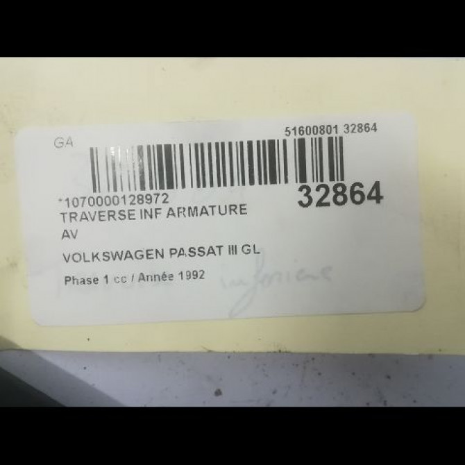 Traverse inférieure armature avant occasion VOLKSWAGEN PASSAT III Phase 1 04-1988->11-1993 GL TURBO D Cata 4