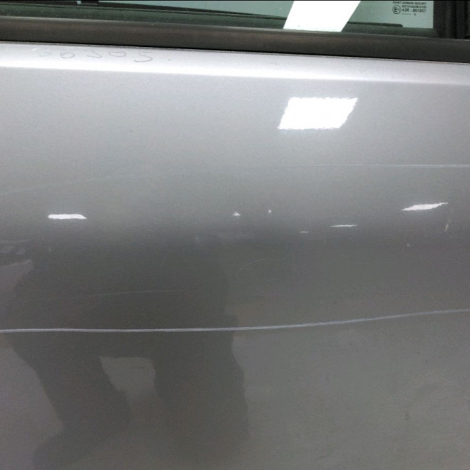 Porte arrière droite occasion FORD CMAX I Phase 1 09-2003->03-2007 1.6 TDCI 110ch 1496875 3