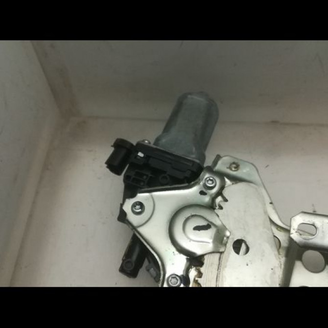 Mecanisme+moteur leve-glace avg occasion SUZUKI ALTO III Phase 1 01-2009->... 1.0i 83402M68K12000 2