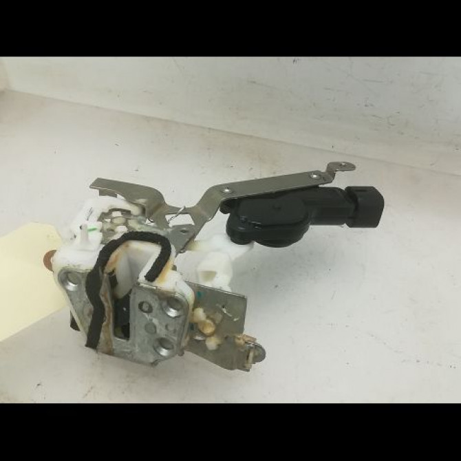 Serrure porte arg occasion SUZUKI ALTO III Phase 1 01-2009->... 1.0i 82302M68K01000 1