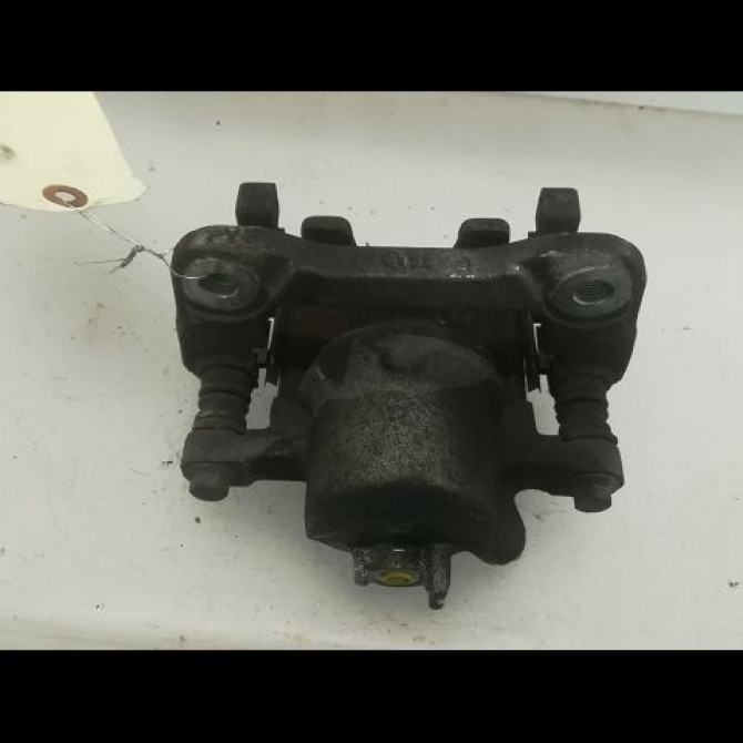 Etrier de frein avant gauche occasion SUZUKI ALTO III Phase 1 01-2009->... 1.0i 55102M68KA0000 2