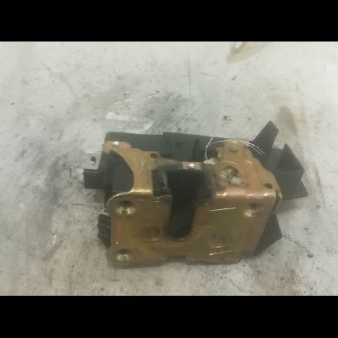 Serrure porte avd occasion RENAULT LAGUNA I Phase 1 01-1994->04-1998 2.2 D 7701038406 1