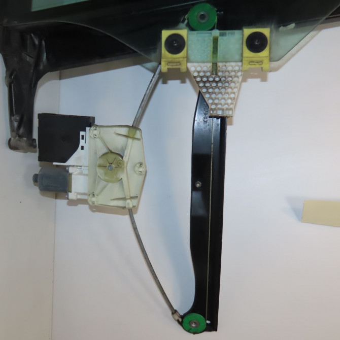 Mecanisme+moteur leve-glace arg occasion AUDI A3 II Phase 1 06-2003->06-2008 2.0 TDi 140ch 8P4839461B 2