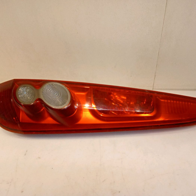 Feu arrière droit occasion FORD FIESTA V Phase 2 10-2005->10-2008 1.4 TDCI 1437625 1