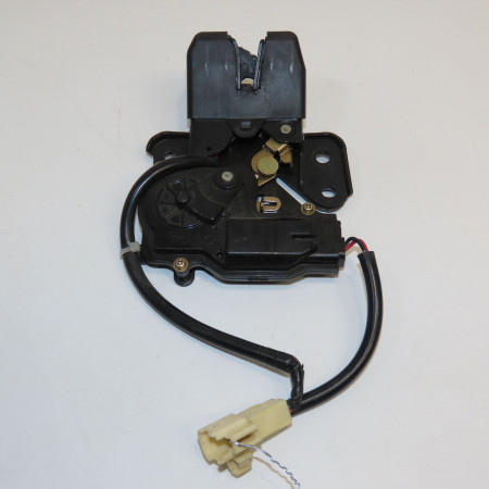 Serrure hayon occasion TOYOTA AVENSIS II phase 1 05-2003->08-2006 115 D-4D 6935005041