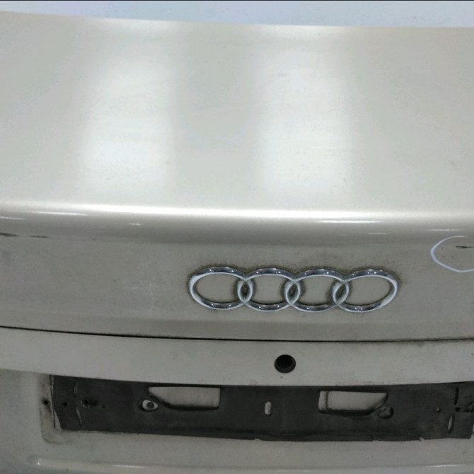 Hayon occasion AUDI A4 I Phase 2 02-1999->01-2001 2.4i 165ch 8D5827023N 5