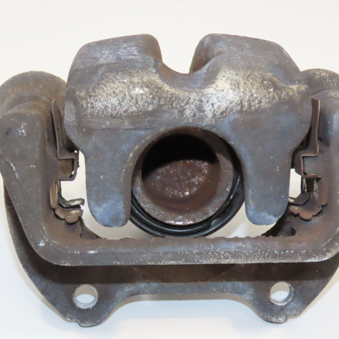 Etrier de frein arrière gauche occasion B.M.W. SERIE 3 V Phase 1 03-2005->09-2008 318D 122ch 34216776377 2