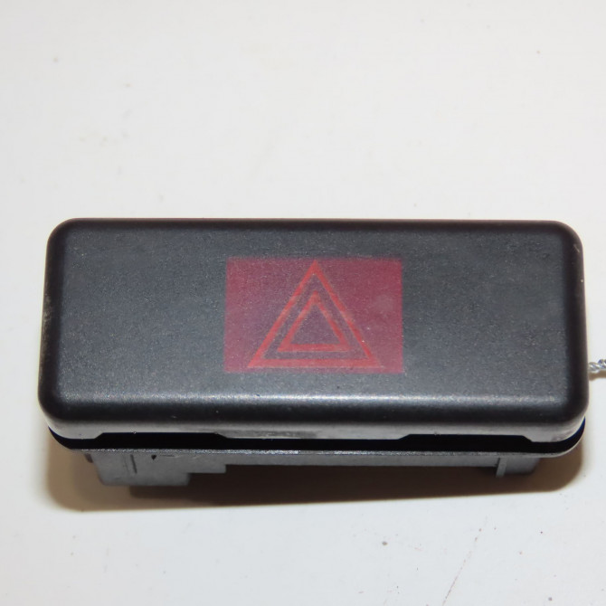 Bouton de warning occasion B.M.W. SERIE 5 IV Phase 1 12-1995->07-2000 61318350947 1