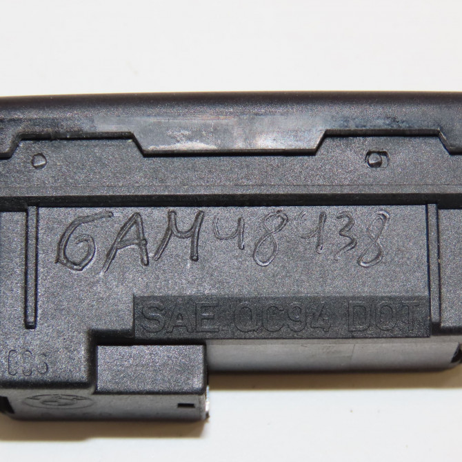 Bouton de warning occasion B.M.W. SERIE 5 IV Phase 1 12-1995->07-2000 61318350947 4