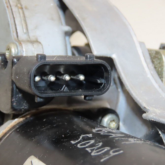 Moteur essuie-glace avant occasion B.M.W. SERIE 5 IV Phase 1 12-1995->07-2000 525 TDS 67638360603 3