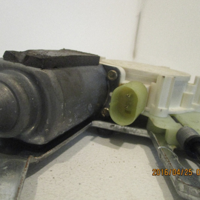 Mecanisme + moteur lève-glace avant droit occasion B.M.W. SERIE 5 IV Phase 1 12-1995->07-2000 530d 51338252394 2